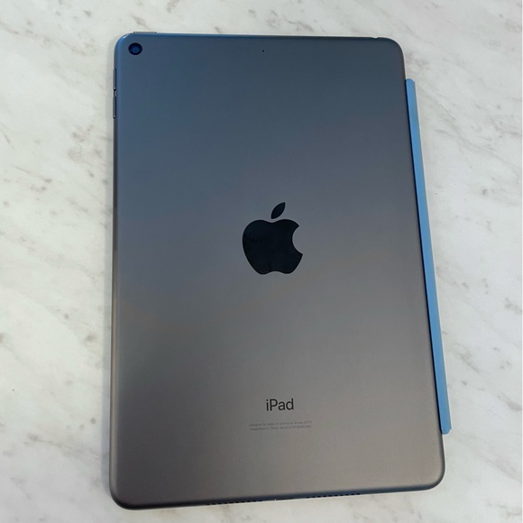iPad Mini - model 2133 - Picture 2 of 5